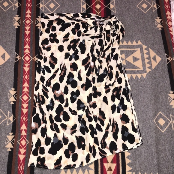 Dresses & Skirts - Leopard print wrap skirt